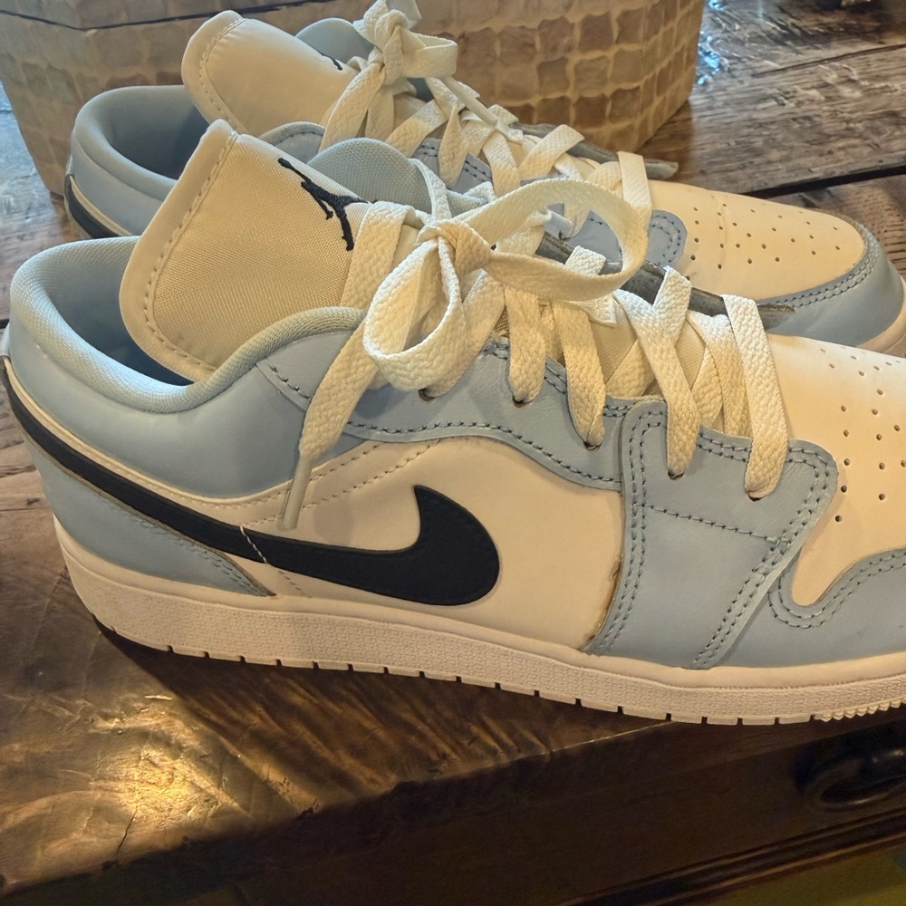Nike Kids' White and Light Blue Sneakers